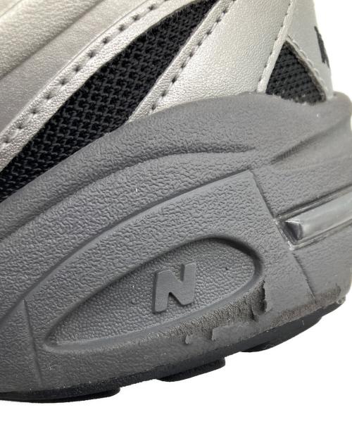 NEW BALANCE（ニューバランス）NEW BALANCE (ニューバランス) ローカットスニーカー ブラック×シルバー サイズ:24.5cmの古着・服飾アイテム