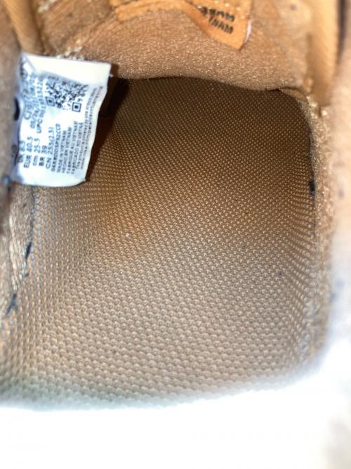 NIKE（ナイキ）NIKE (ナイキ) スニーカー キャメル サイズ:25.5cmの古着・服飾アイテム