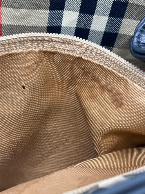 Burberry's（バーバリーズ）Burberry's (バーバリーズ) ショルダーバッグ ブラックの古着・服飾アイテム