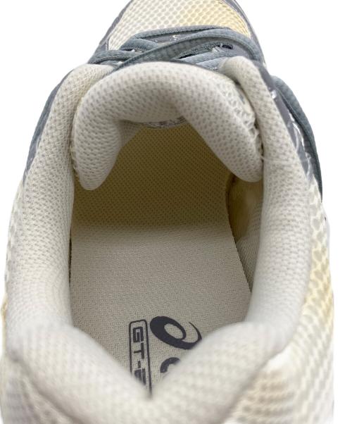 asics（アシックス）asics (アシックス) ローカットスニーカー ホワイト×グレー サイズ:26.5cm 未使用品の古着・服飾アイテム