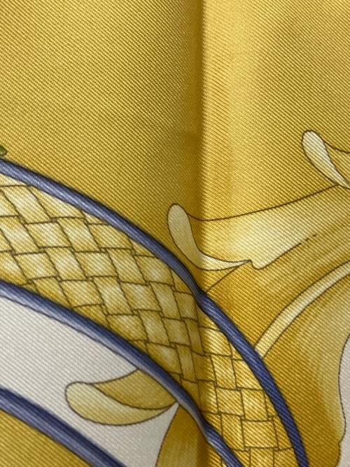 Salvatore Ferragamo（サルヴァトーレ フェラガモ）Salvatore Ferragamo (サルヴァトーレ フェラガモ) シルクスカーフ イエロー×ベージュ 未使用品の古着・服飾アイテム