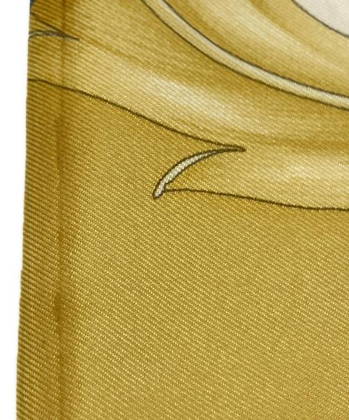 Salvatore Ferragamo（サルヴァトーレ フェラガモ）Salvatore Ferragamo (サルヴァトーレ フェラガモ) シルクスカーフ イエロー×ベージュ 未使用品の古着・服飾アイテム