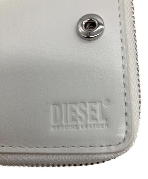 DIESEL（ディーゼル）DIESEL (ディーゼル) 1dr card holder zip ホワイトの古着・服飾アイテム