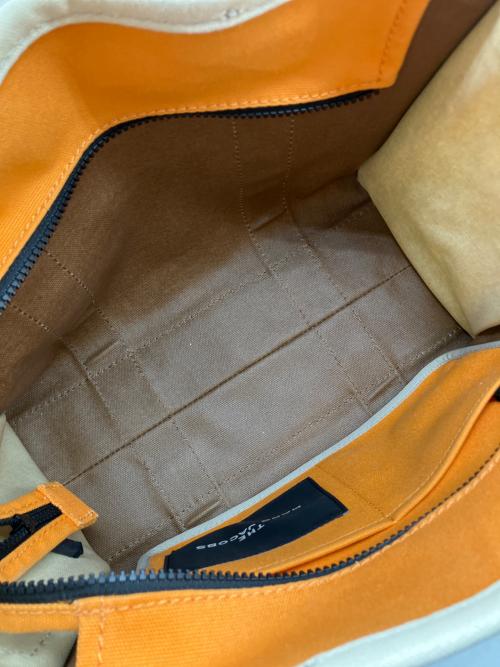 MARC JACOBS（マークジェイコブス）MARC JACOBS (マークジェイコブス) THE TOTE BAG ブラウン×ベージュの古着・服飾アイテム