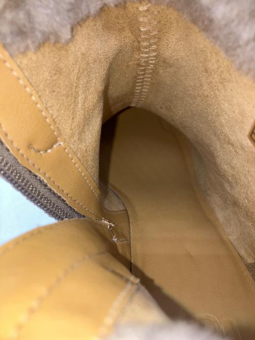 UGG（アグ）UGG (アグ) ショートブーツ ベージュ サイズ:25cmの古着・服飾アイテム