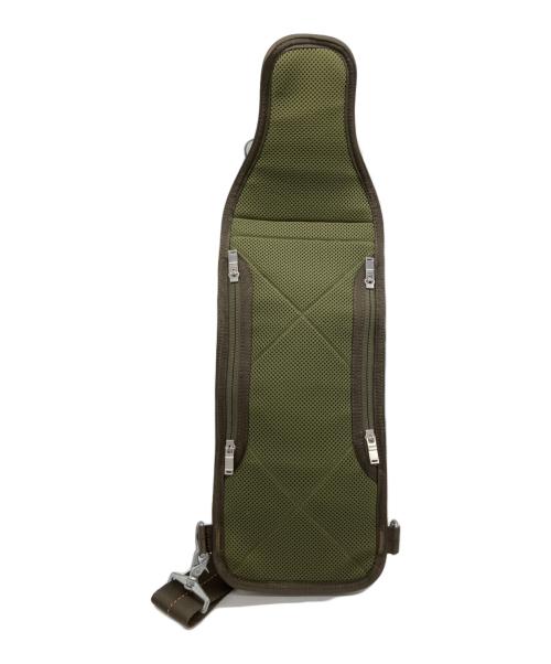 PORTER（ポーター）PORTER (ポーター) HEAT TYPE-C  SLING SHOULDER BAG オリーブの古着・服飾アイテム
