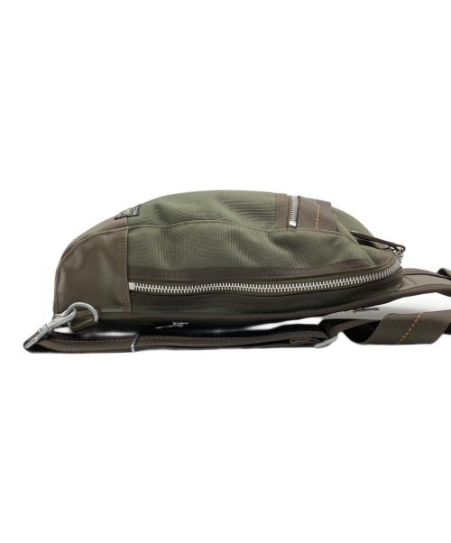 PORTER（ポーター）PORTER (ポーター) HEAT TYPE-C  SLING SHOULDER BAG オリーブの古着・服飾アイテム