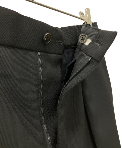 MARKAWARE（マーカウェア）MARKAWARE (マーカウェア) PLEATED FRONT PEGTOPタックパンツ ブラック サイズ:1の古着・服飾アイテム