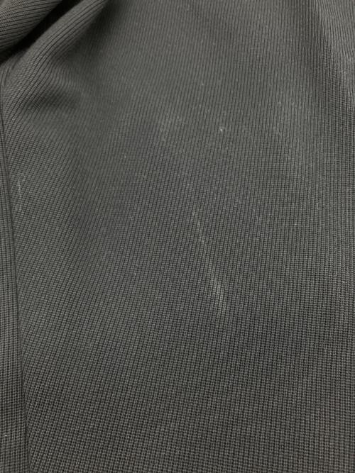 MARKAWARE（マーカウェア）MARKAWARE (マーカウェア) PLEATED FRONT PEGTOPタックパンツ ブラック サイズ:1の古着・服飾アイテム