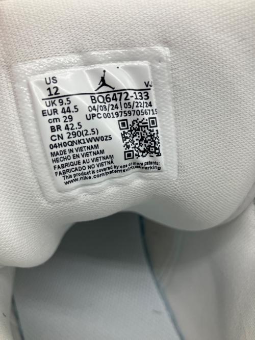 NIKE（ナイキ）NIKE (ナイキ) Air Jordan 1 Mid 