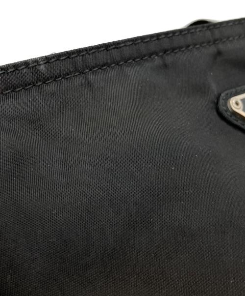 PRADA（プラダ）PRADA (プラダ) ナイロンショルダーバッグ ブラックの古着・服飾アイテム