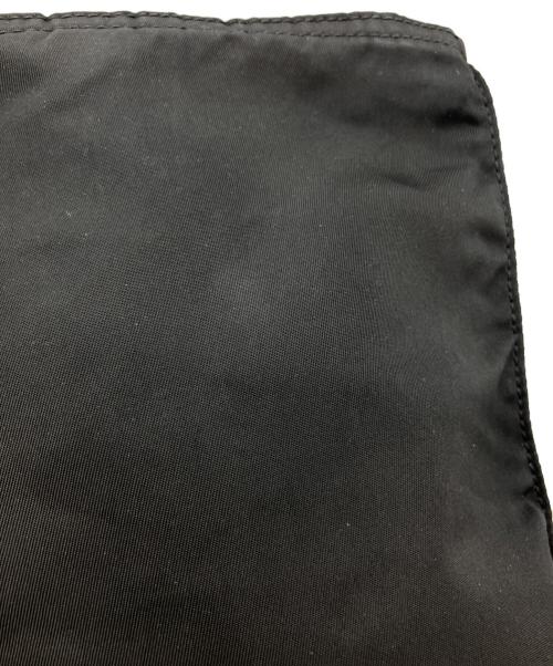 PRADA（プラダ）PRADA (プラダ) ナイロンショルダーバッグ ブラックの古着・服飾アイテム