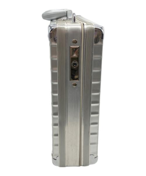 RIMOWA（リモワ）RIMOWA (リモワ) アタッシュノートブックケース シルバーの古着・服飾アイテム