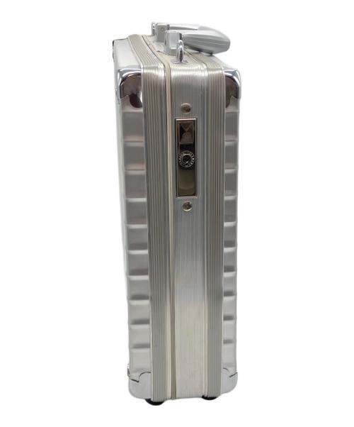 RIMOWA（リモワ）RIMOWA (リモワ) アタッシュノートブックケース シルバーの古着・服飾アイテム