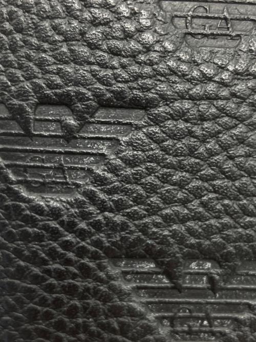 EMPORIO ARMANI（エンポリオ アルマーニ）EMPORIO ARMANI (エンポリオ アルマーニ) 長財布　オールオーバーエンボスイーグル ブラックの古着・服飾アイテム
