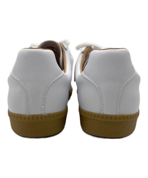GERMAN TRAINER（ジャーマントレーナー）GERMAN TRAINER (ジャーマントレーナー) ローカットスニーカー ホワイト サイズ:SIZE 40 未使用品の古着・服飾アイテム