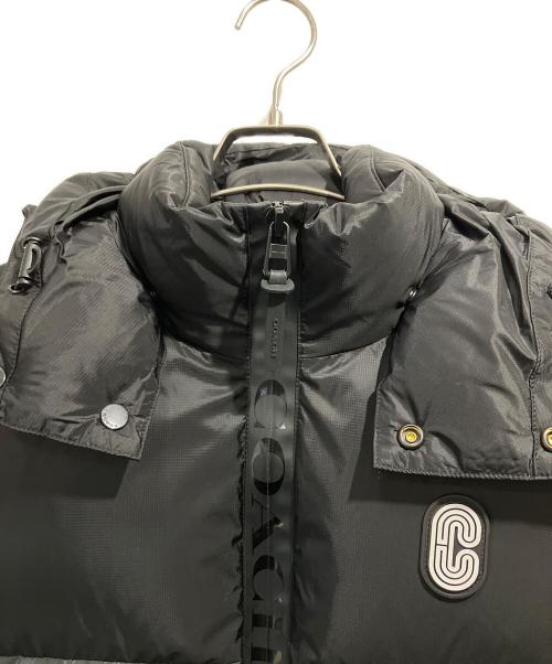 COACH（コーチ）COACH (コーチ) シグネチャー / カラーブロックダウンジャケット ブラック サイズ:Sの古着・服飾アイテム