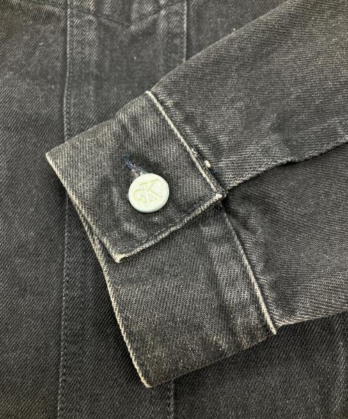 Calvin Klein Jeans（カルバンクラインジーンズ）Calvin Klein Jeans (カルバンクラインジーンズ) デニムジャケット ブラック サイズ:Mの古着・服飾アイテム
