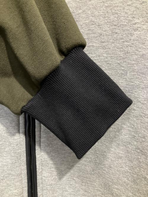 Risley（リズレー）Risley (リズレー) バックパンチング フリルフーディー グレー×カーキ サイズ:FREE 未使用品の古着・服飾アイテム