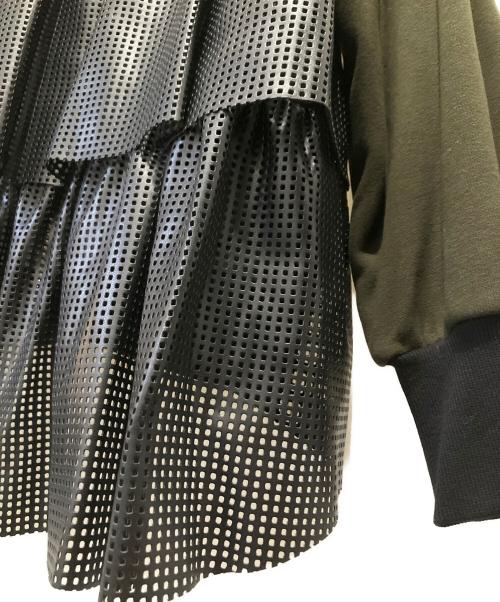 Risley（リズレー）Risley (リズレー) バックパンチング フリルフーディー グレー×カーキ サイズ:FREE 未使用品の古着・服飾アイテム