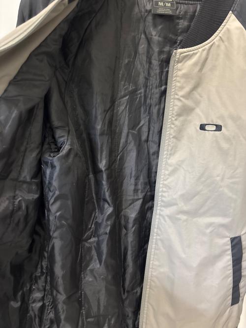 OAKLEY（オークリー）OAKLEY (オークリー) 中綿ナイロンジャケット ブラックぐれー サイズ:Mの古着・服飾アイテム