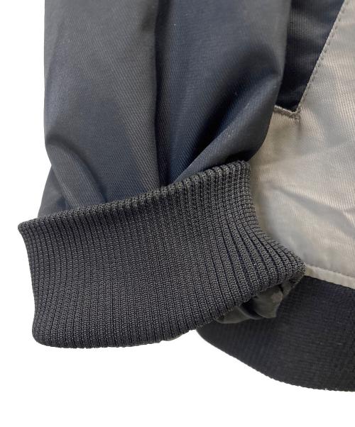 OAKLEY（オークリー）OAKLEY (オークリー) 中綿ナイロンジャケット ブラックぐれー サイズ:Mの古着・服飾アイテム