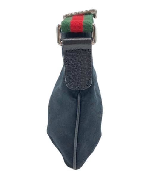 GUCCI（グッチ）GUCCI (グッチ) GGキャンバスショルダーバッグ ブラックの古着・服飾アイテム