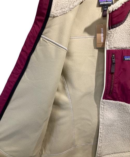 Patagonia（パタゴニア）Patagonia (パタゴニア) クラシックレトロXベスト ベージュ×レッド サイズ:L 未使用品の古着・服飾アイテム
