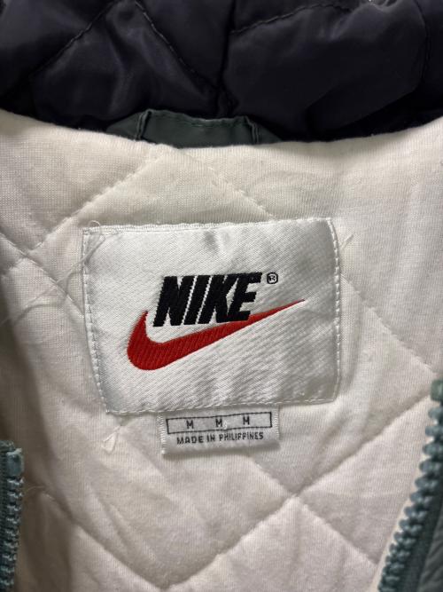 NIKE（ナイキ）NIKE (ナイキ) 中綿ナイロンジャケット グリーン×ブラック サイズ:Mの古着・服飾アイテム