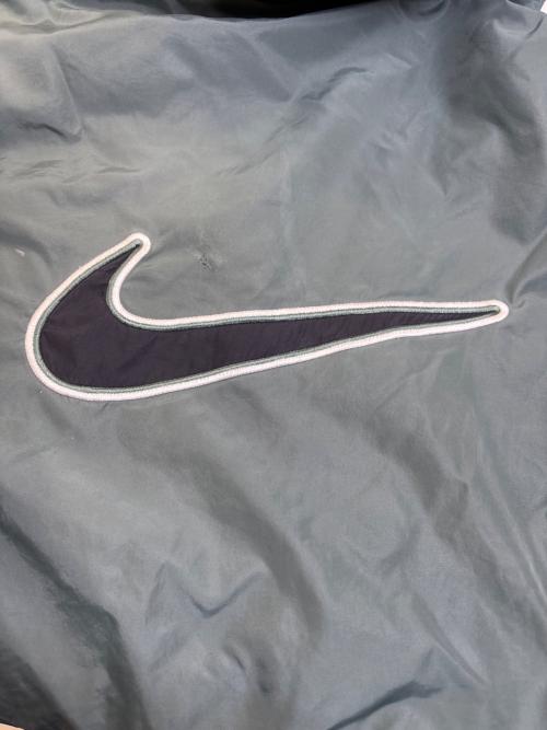 NIKE（ナイキ）NIKE (ナイキ) 中綿ナイロンジャケット グリーン×ブラック サイズ:Mの古着・服飾アイテム