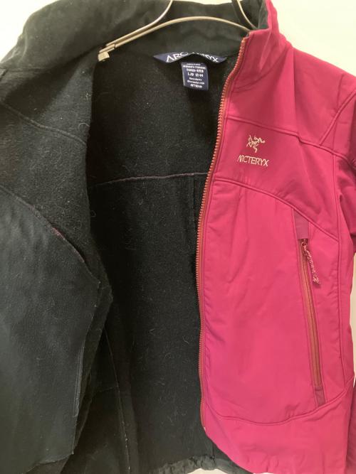 ARC'TERYX（アークテリクス）ARC'TERYX (アークテリクス) ソフトシャルジャケット パープル サイズ:Lの古着・服飾アイテム