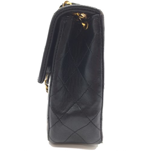 CHANEL（シャネル）CHANEL (シャネル) チェーンショルダーバッグ ブラック マトラッセ ラムスキン 1433601の古着・服飾アイテム