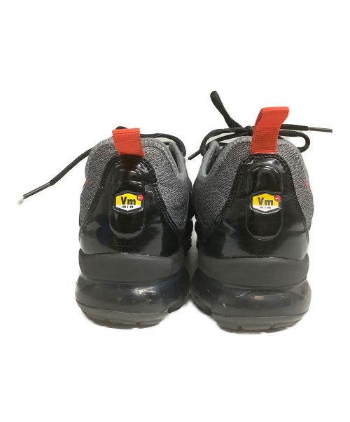 NIKE（ナイキ）NIKE (ナイキ) ローカットスニーカー グレー×オレンジ サイズ:26.5cmの古着・服飾アイテム