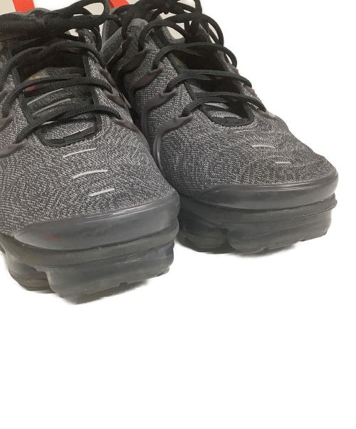 NIKE（ナイキ）NIKE (ナイキ) ローカットスニーカー グレー×オレンジ サイズ:26.5cmの古着・服飾アイテム