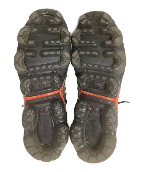 NIKE（ナイキ）NIKE (ナイキ) ローカットスニーカー グレー×オレンジ サイズ:26.5cmの古着・服飾アイテム