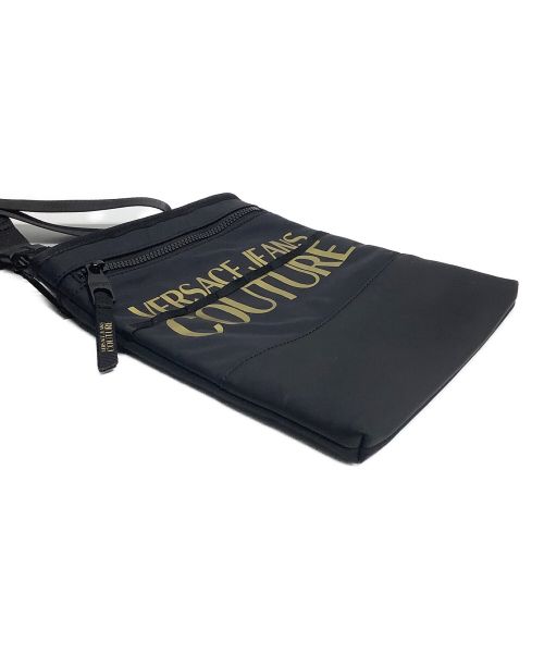 VERSACE JEANS COUTURE（ヴェルサーチ ジーンズクチュール）VERSACE JEANS COUTURE (ヴェルサーチ ジーンズクチュール) ショルダーバッグ ブラック×ゴールドの古着・服飾アイテム