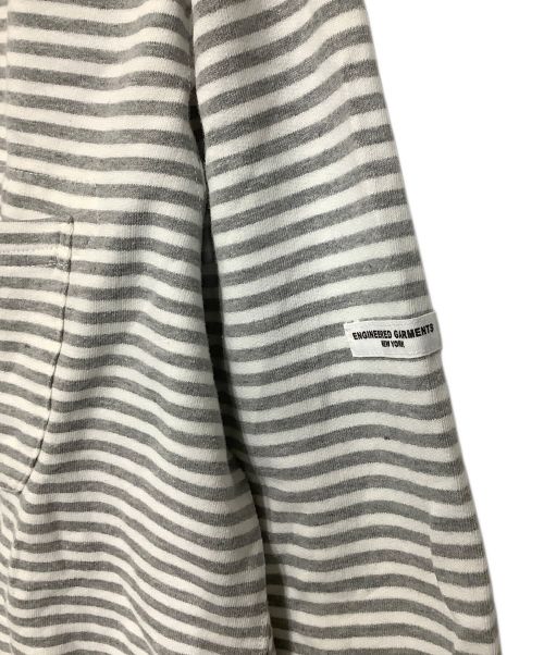 Engineered Garments（エンジニアドガーメンツ）Engineered Garments (エンジニアド ガーメンツ) ポケットカットソー グレー×ホワイト サイズ:Mの古着・服飾アイテム