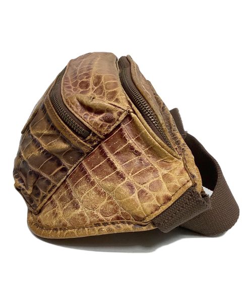 Felisi（フェリージ）Felisi (フェリージ) クロコ型ボディーバッグ キャメルの古着・服飾アイテム