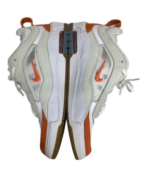 NIKE SB（ナイキエスビー）NIKE SB (ナイキエスビー) スニーカー ホワイト×オレンジ サイズ:26.5cmの古着・服飾アイテム