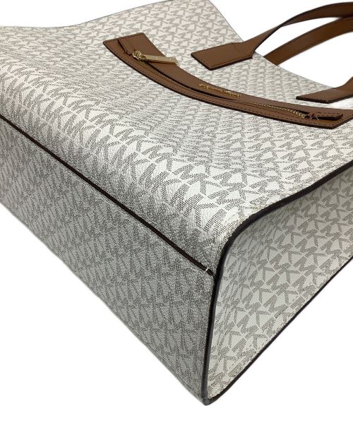 MICHAEL KORS（マイケル・コース）MICHAEL KORS (マイケルコース) 2WAYショルダーバッグ ホワイト×ブラウンの古着・服飾アイテム