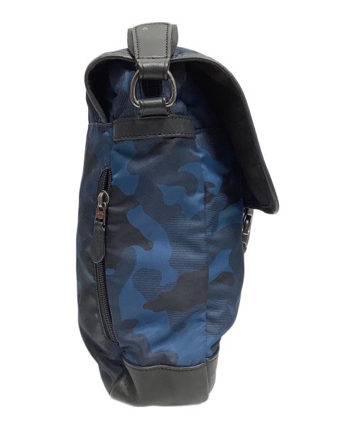 COACH（コーチ）COACH (コーチ) ナイロンショルダーバッグ ブラック×ブルーの古着・服飾アイテム