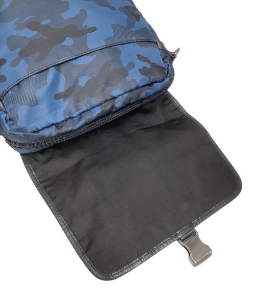 COACH（コーチ）COACH (コーチ) ナイロンショルダーバッグ ブラック×ブルーの古着・服飾アイテム