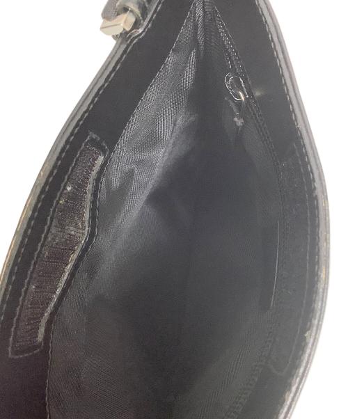 GUCCI（グッチ）GUCCI (グッチ) GGキャンバス ショルダーバッグ ブラックの古着・服飾アイテム