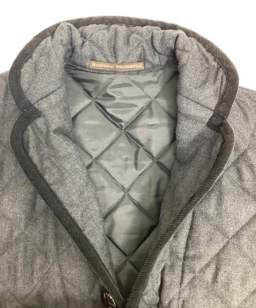 Traditional Weatherwear（トラディショナルウェザーウェア）Traditional Weatherwear (トラディショナルウェザーウェア) キルティングコート グレー サイズ:38の古着・服飾アイテム