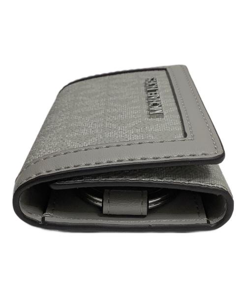 MICHAEL KORS（マイケル・コース）MICHAEL KORS (マイケルコース) キーケース グレーの古着・服飾アイテム