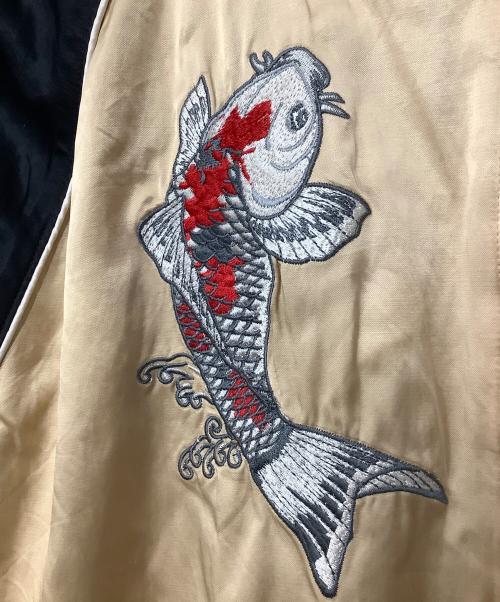 絡繰魂（カラクリタマシイ）絡繰魂 (カラクリダマシイ) スカジャン ベージュ×ブラック サイズ:XLの古着・服飾アイテム