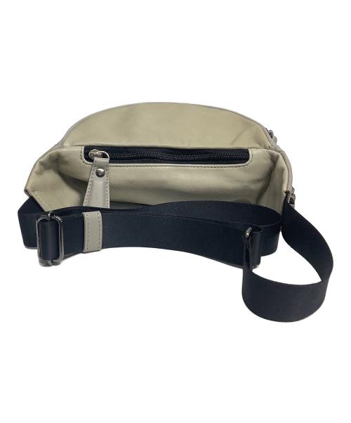 KATSUYUKIKODAMA（カツユキコダマ）KATSUYUKIKODAMA (カツユキコダマ) ボディーバッグ ベージュの古着・服飾アイテム