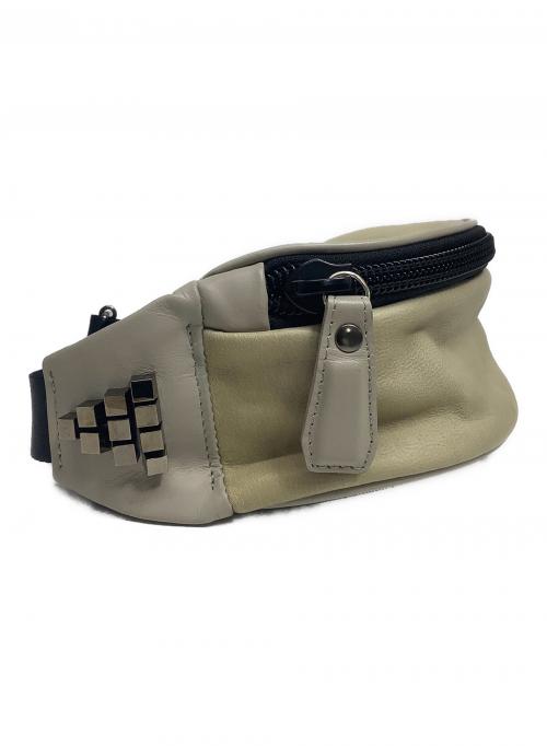 KATSUYUKIKODAMA（カツユキコダマ）KATSUYUKIKODAMA (カツユキコダマ) ボディーバッグ ベージュの古着・服飾アイテム