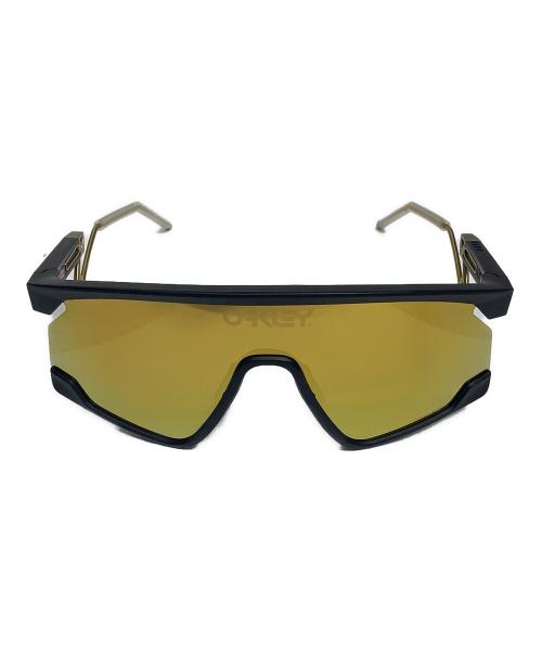 OAKLEY（オークリー）OAKLEY (オークリー) サングラス ブラック×ゴールドの古着・服飾アイテム