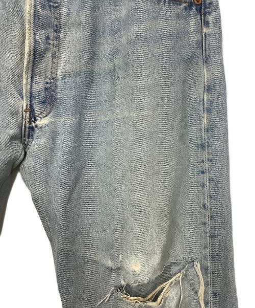 LEVI'S（リーバイス）LEVI'S (リーバイス) ダメージ加工ジーンズ ブルー サイズ:W36の古着・服飾アイテム
